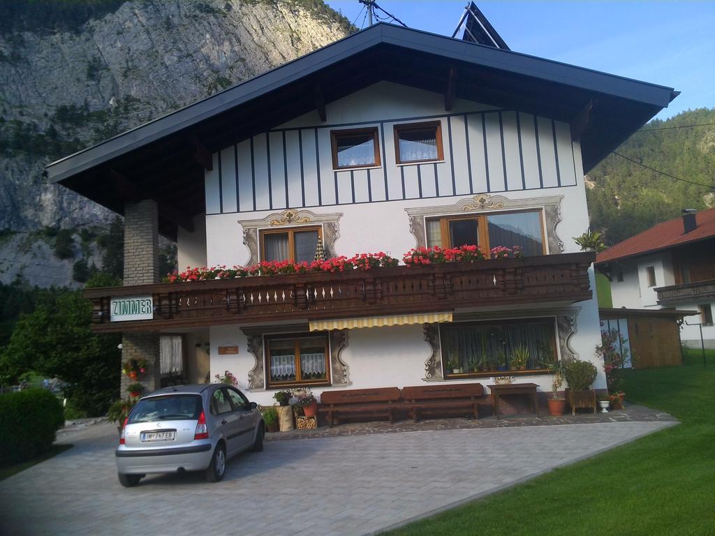 Haus Scholl Bed & Breakfast Nassereith Exterior foto